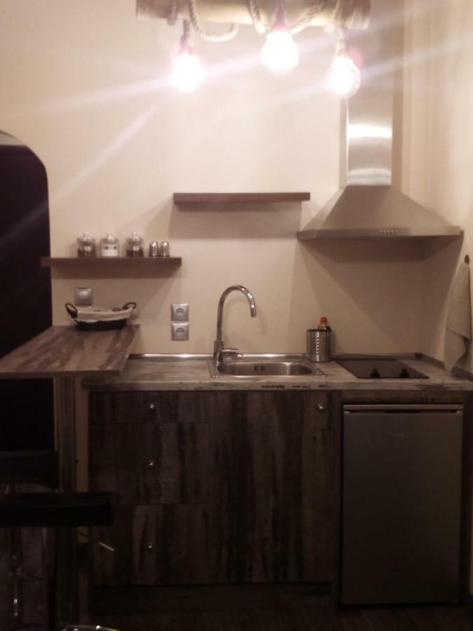 Lux Studio 1 Athens Luaran gambar