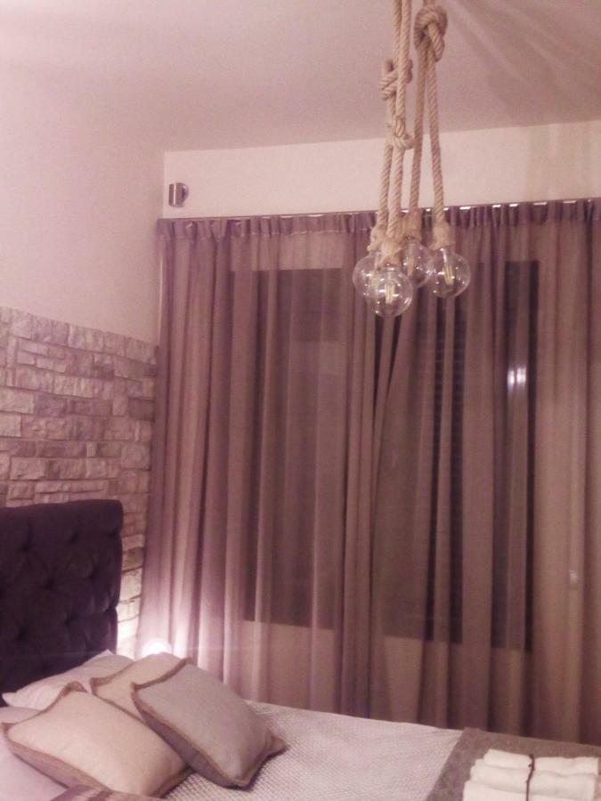 Lux Studio 1 Athens Luaran gambar